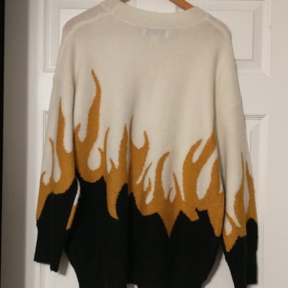WildFox sweater - Picture 6 of 6